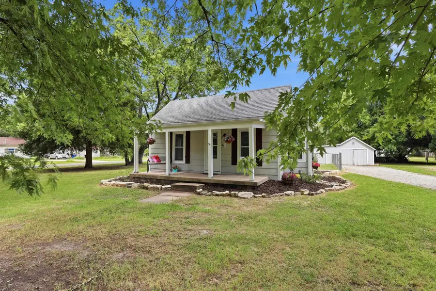 228 N Willow St, Douglass, KS 67039 - #2