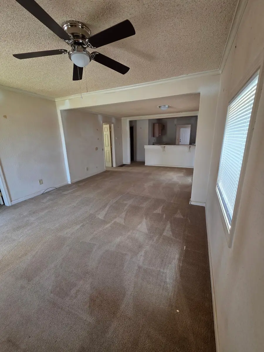 949 S 3rd St, Salina, KS 67401 - #2