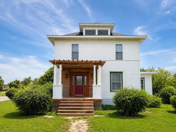 320 N Maple, Eureka, KS 67045
