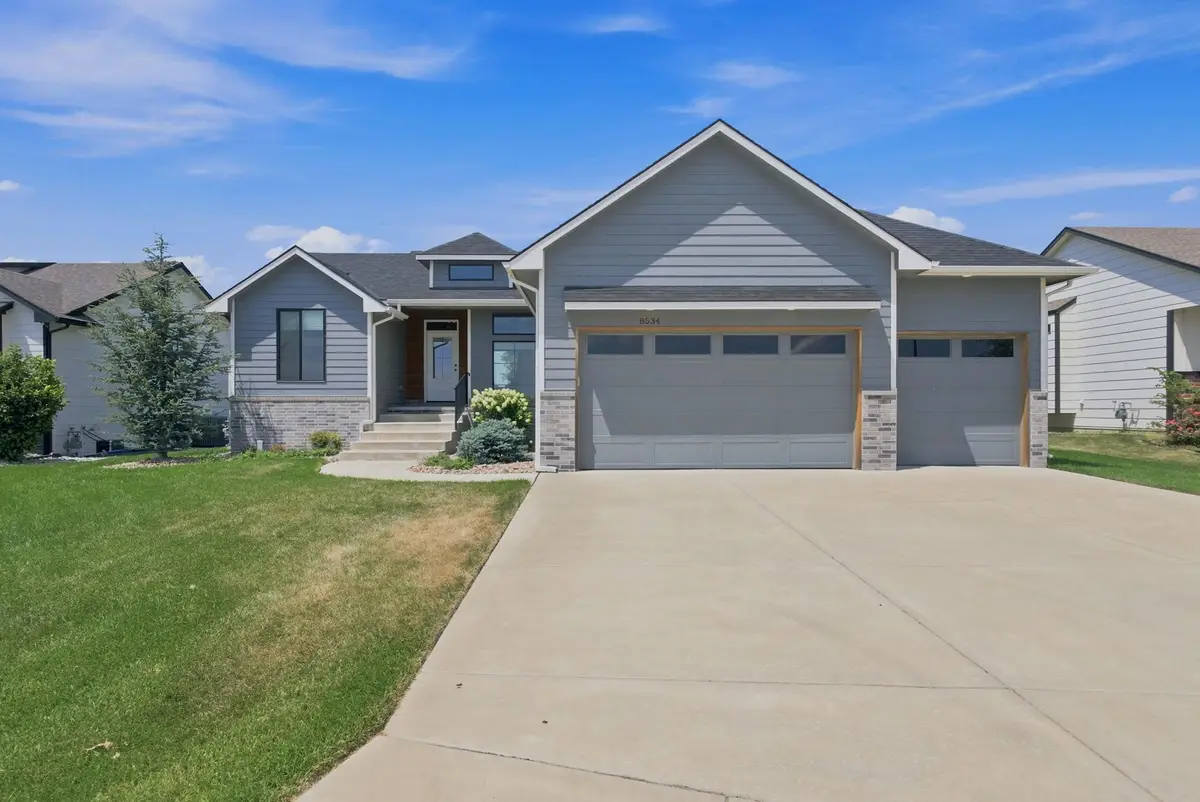 8534 E 33rd St S, Wichita, KS 67210 - #1