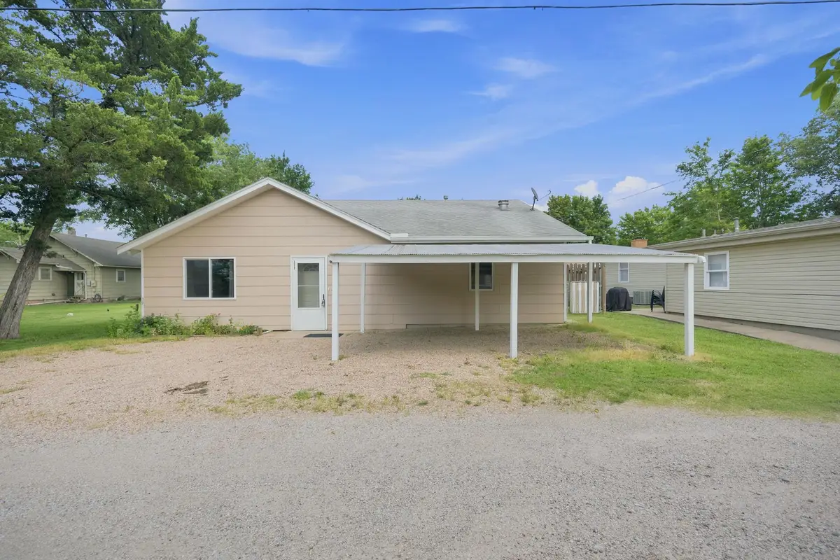 311 N Garfield St, Cheney, KS 67025 - #1