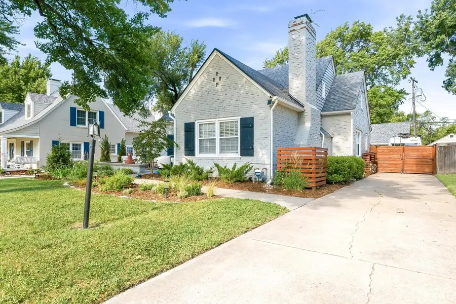 211 N Battin Ave, Wichita, KS 67208 - #2