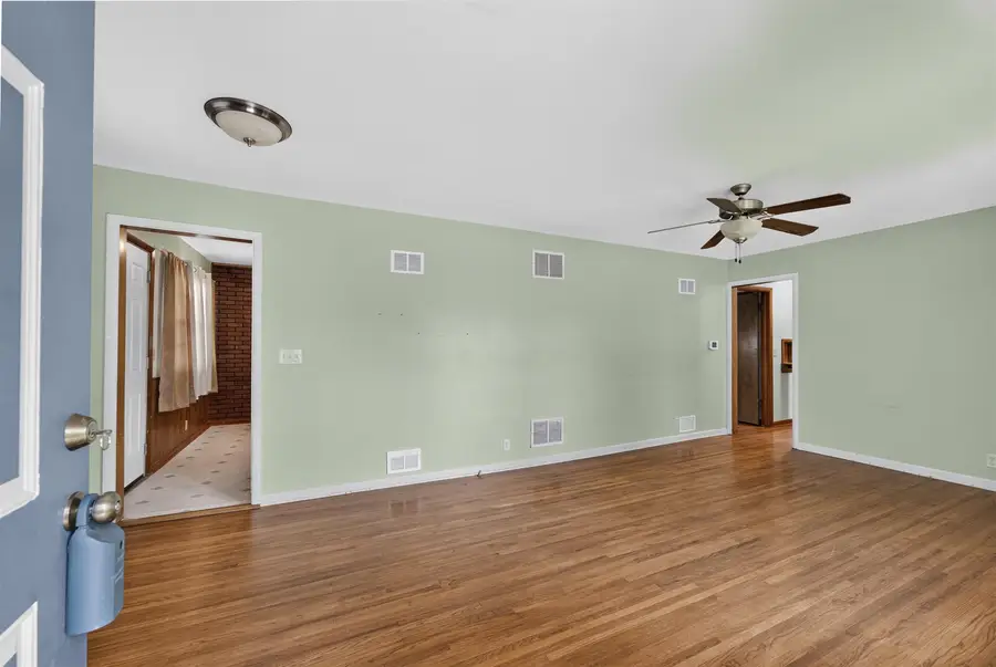 130 E Springdale, Derby, KS 67037 - #3