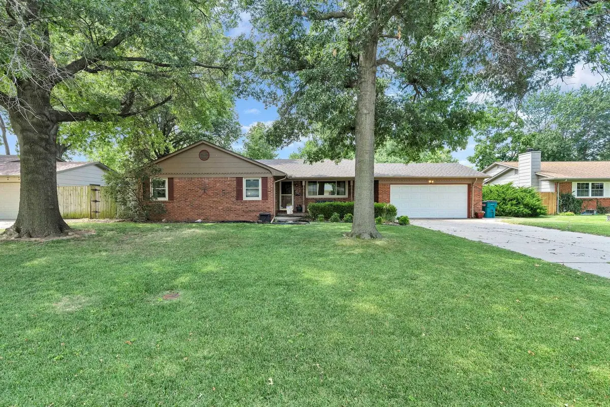 8923 W 11th, Wichita, KS 67212 - #1