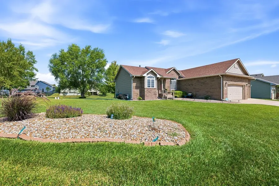 1025 S Glenmoor St, Wichita, KS 67207 - #2