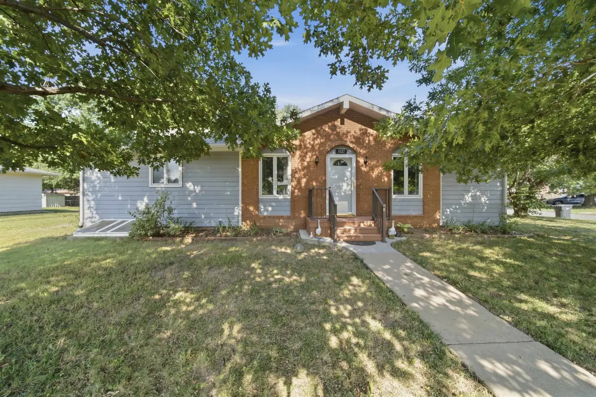 1527 Westborough, Newton, KS 67114 - #1