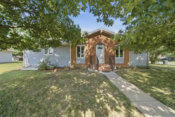 1527 Westborough, Newton, KS 67114