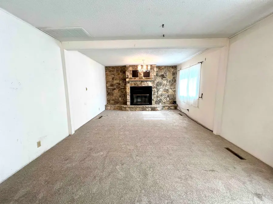 1015 N 10th, Arkansas City, KS 67005 - #2