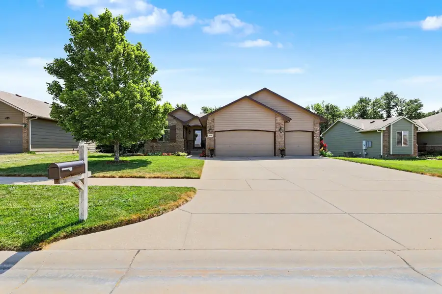 2906 N Emerson St, Derby, KS 67037 - #2