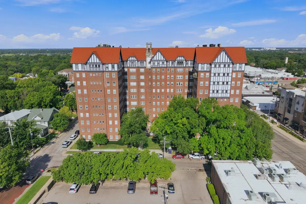 115 S Rutan St #9b, Wichita, KS 67218 - #1