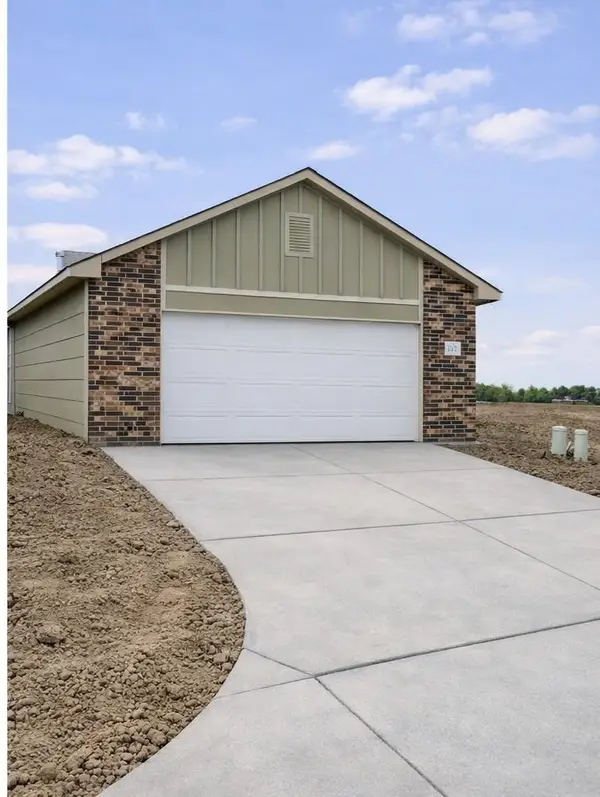 5137 N Sweetwater Road, Maize, KS 67101