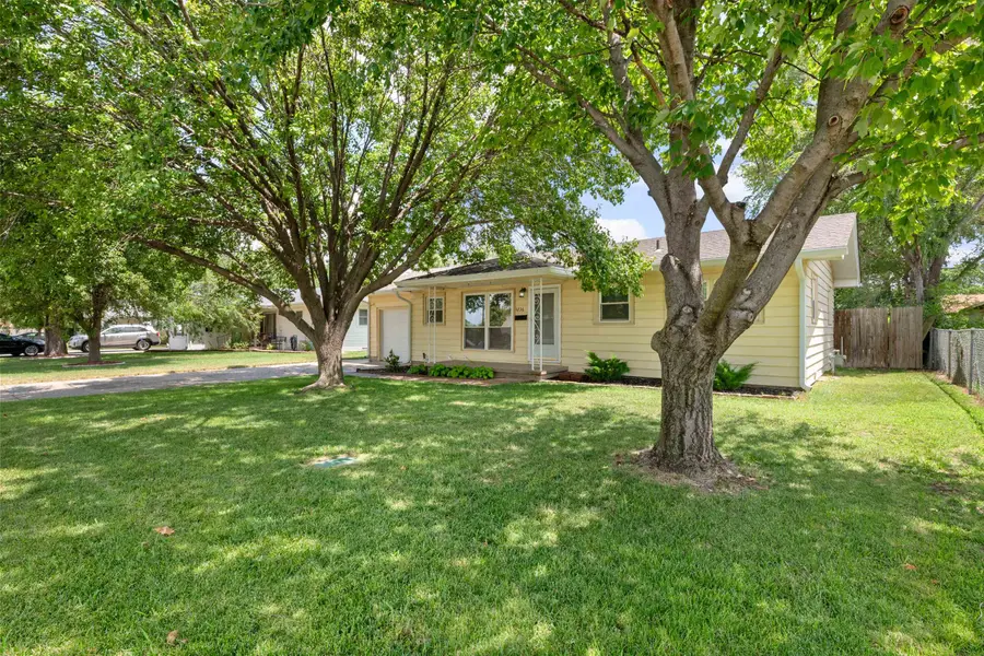 3236 S Bonn Ave, Wichita, KS 67217 - #3