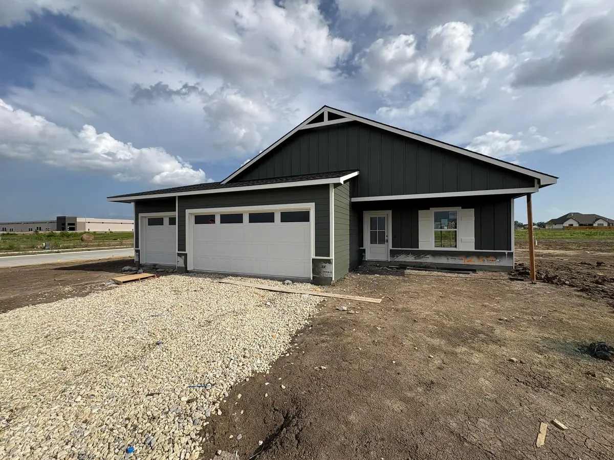 9233 Melissa Ave, Bel Aire, KS 67226 - #1