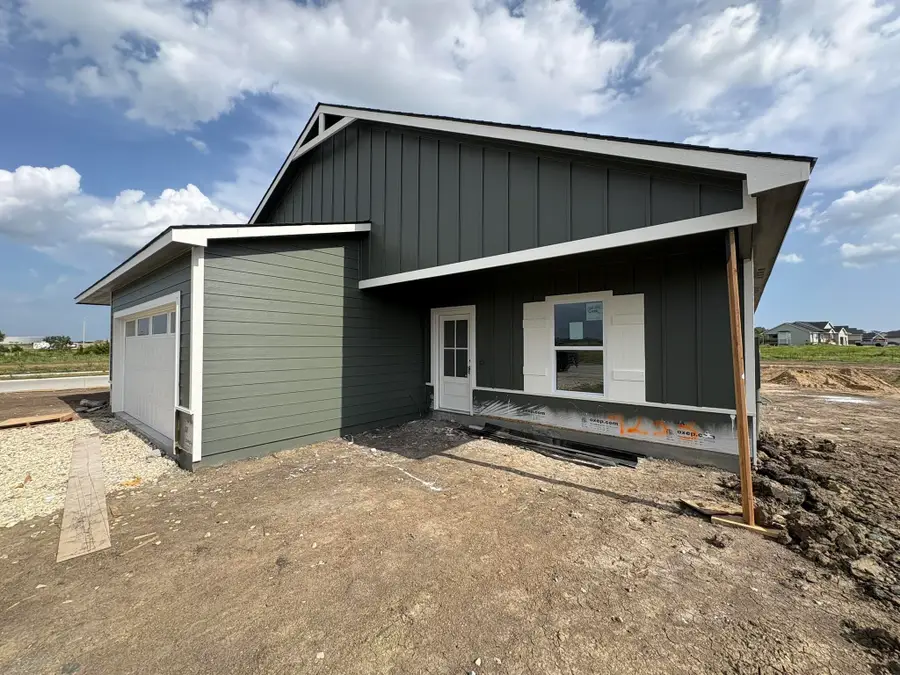 9233 Melissa Ave, Bel Aire, KS 67226 - #2