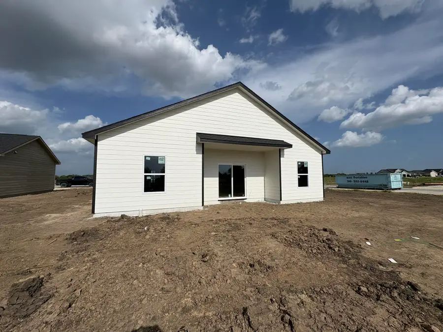 5651 Plumthicket St, Bel Aire, KS 67226 - #3