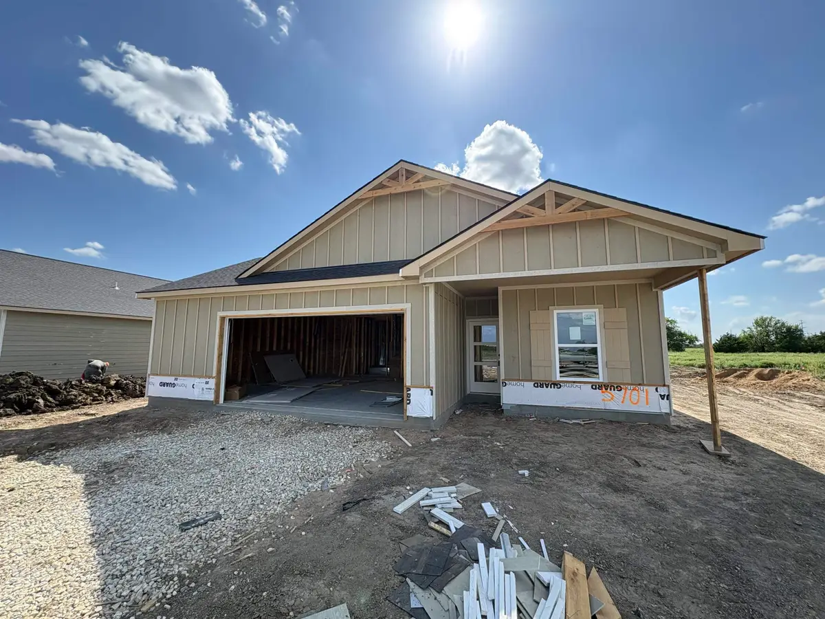 5701 Plumthicket St, Bel Aire, KS 67226 - #1