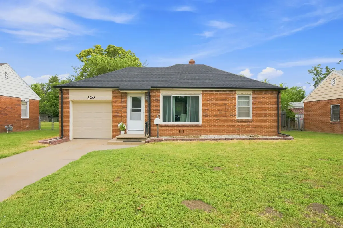 520 W Blake St, Wichita, KS 67213 - #1