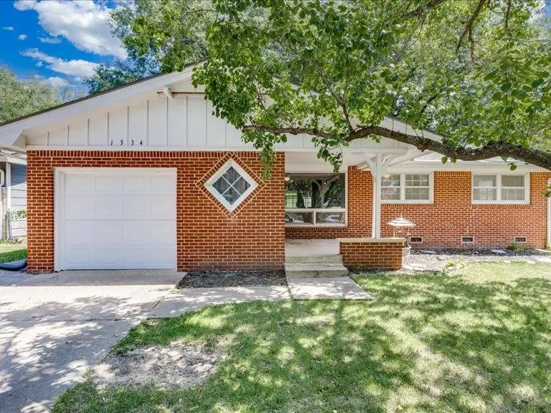1334 N Lakeview Dr., Derby, KS 67037 - #1