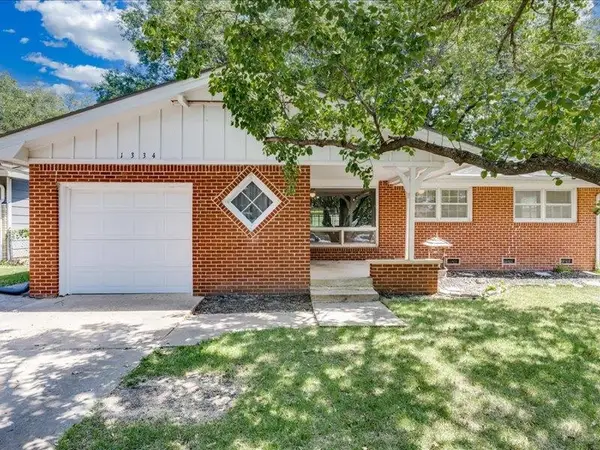 1334 N Lakeview Dr., Derby, KS 67037