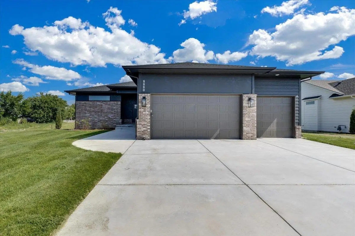 8880 E Bradford St, Wichita, KS 67210 - #1
