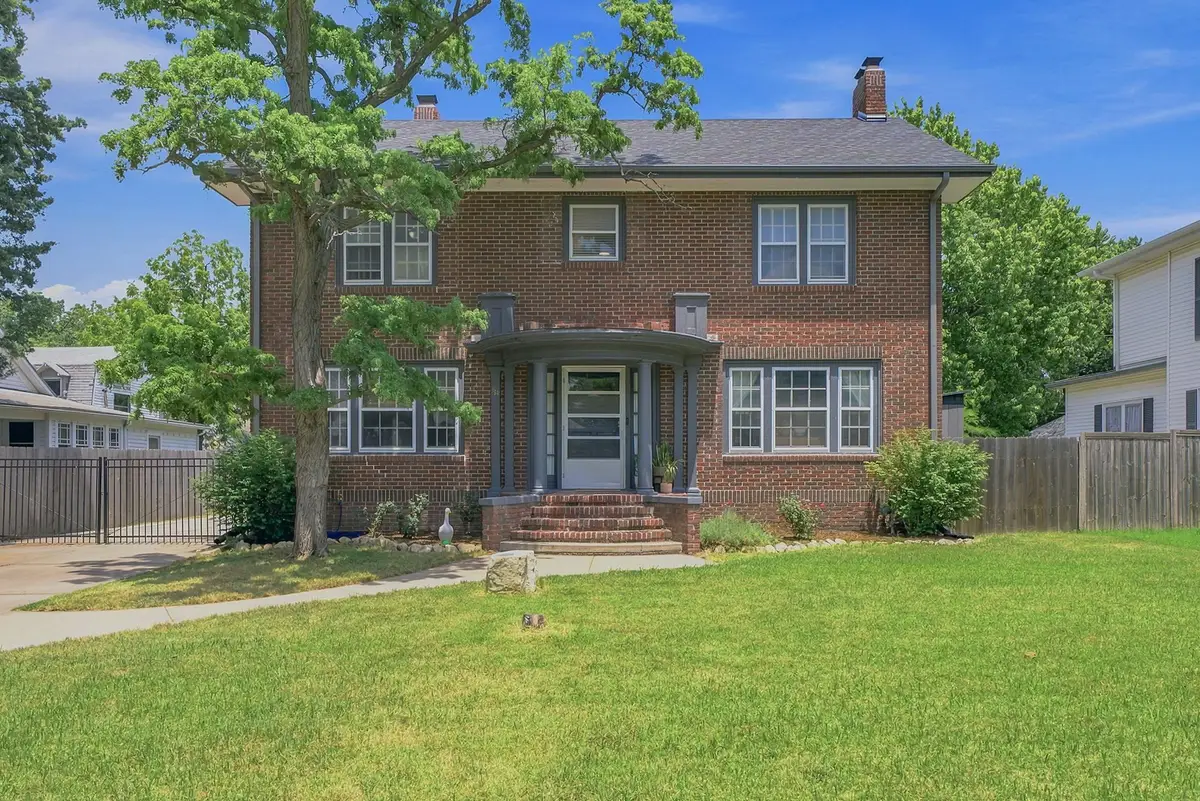 314 E 2nd St, Newton, KS 67114 - #1