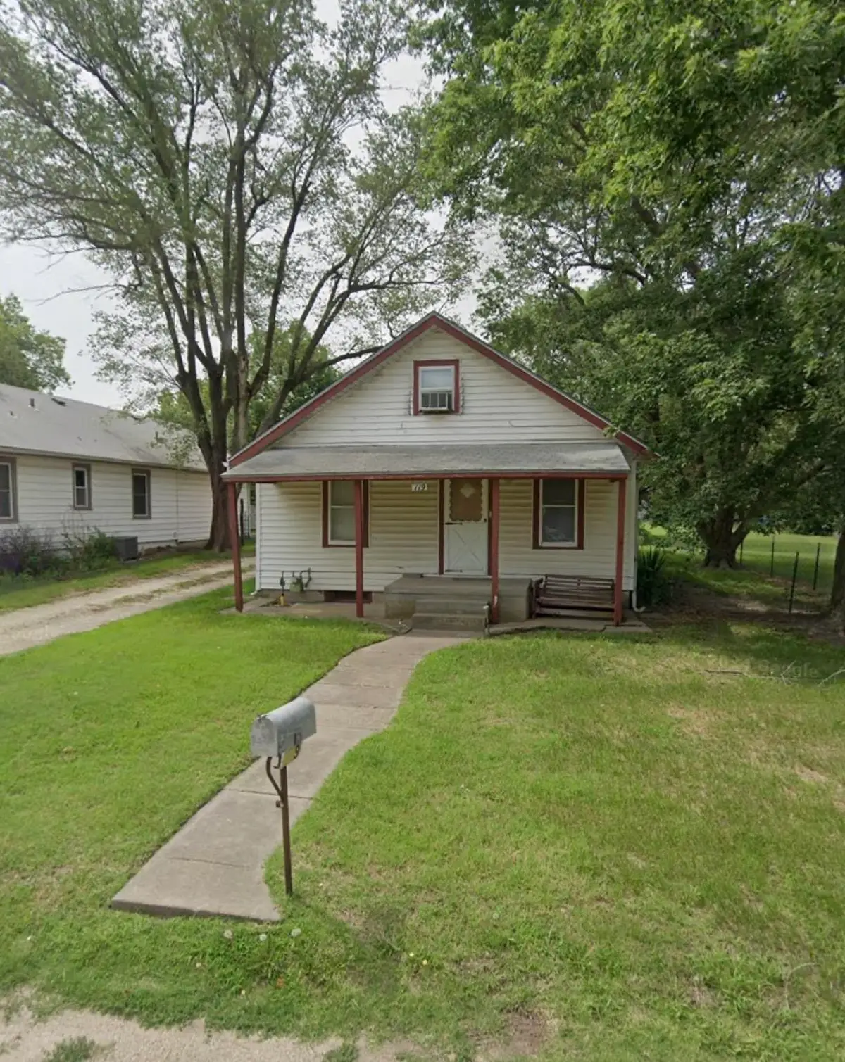 119 SE 8th St, Newton, KS 67114 - #1