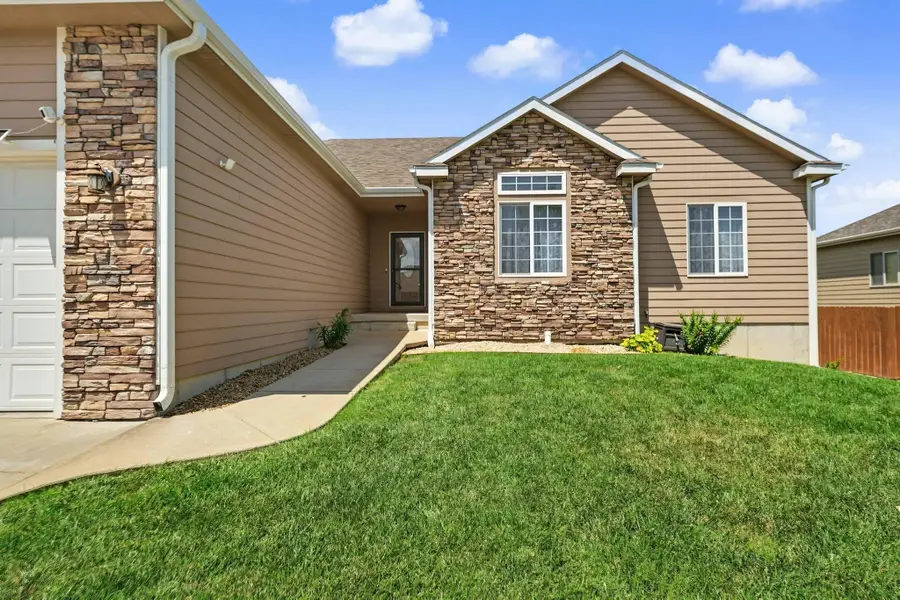 2122 Redhawk Ln., Salina, KS 67401 - #2