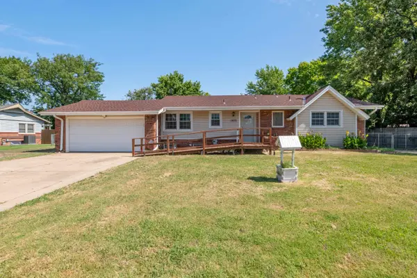 1406 N Lynnhurst Ave, Wichita, KS 67212