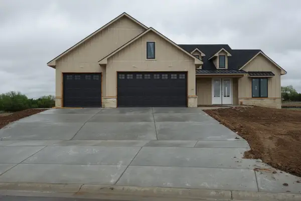 1631 Diamond Circle, Mulvane, KS 67110