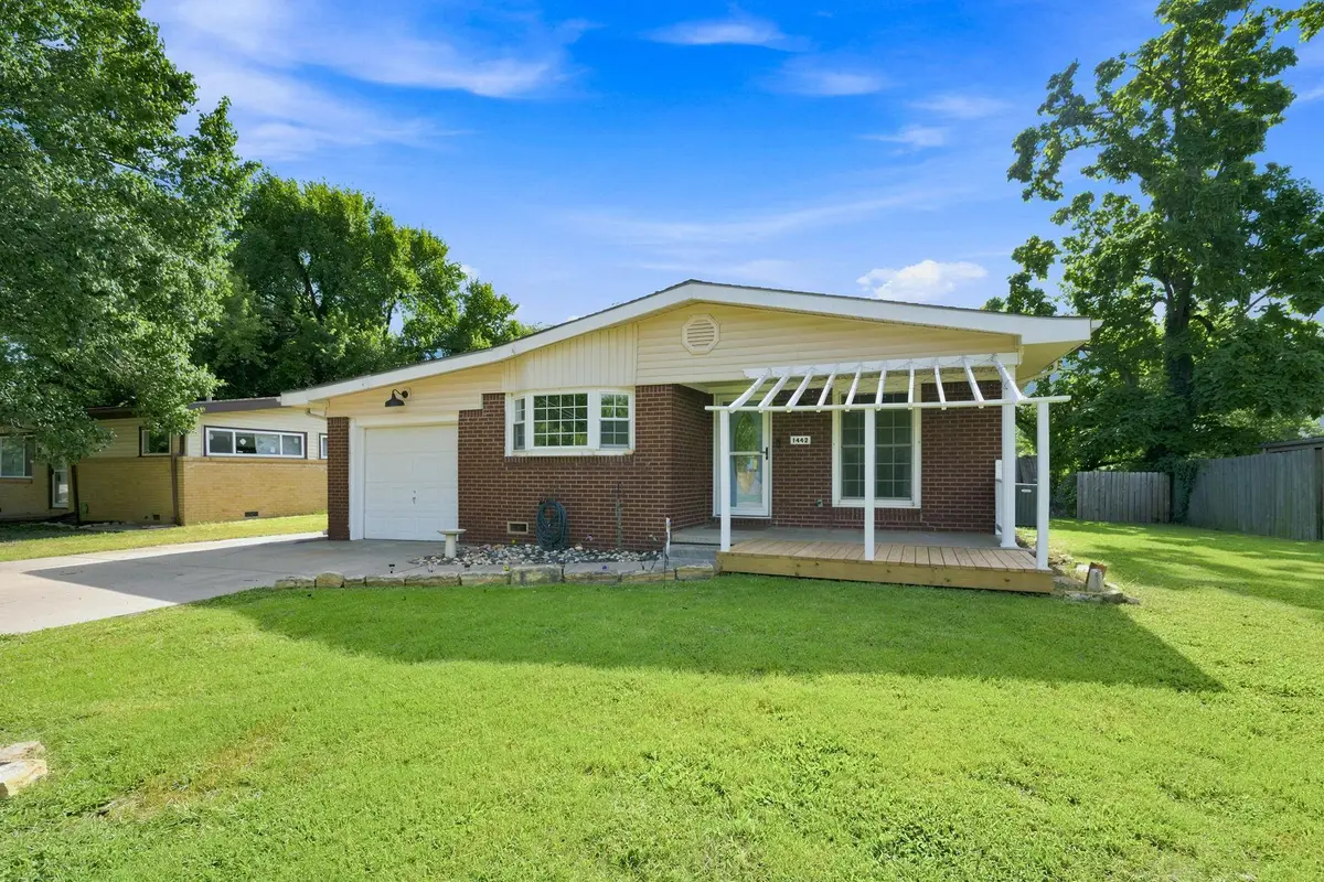 1442 N Prairie Lane, Derby, KS 67037 - #1