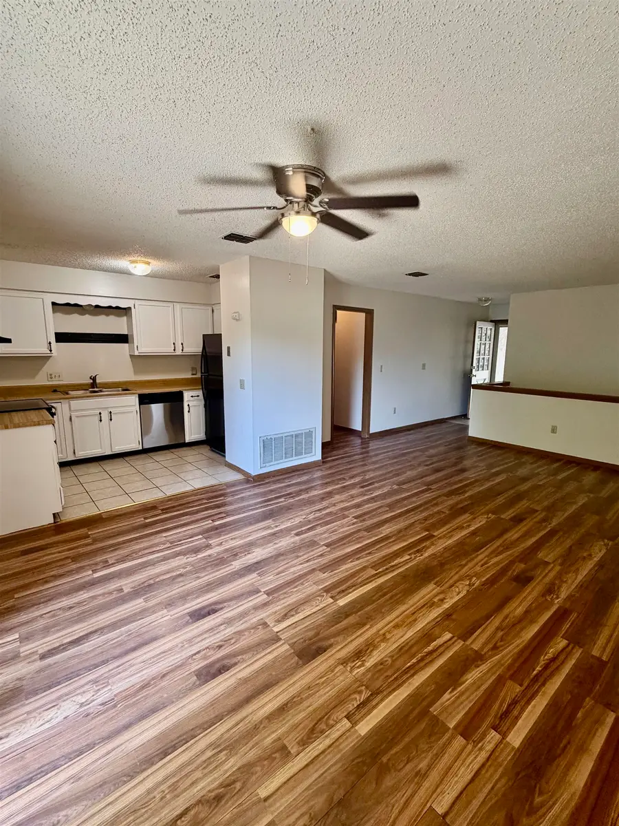 7411 E 18th St, Wichita, KS 67226 - #2