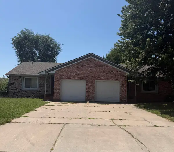 7411 E 18th St N, Wichita, KS 67217