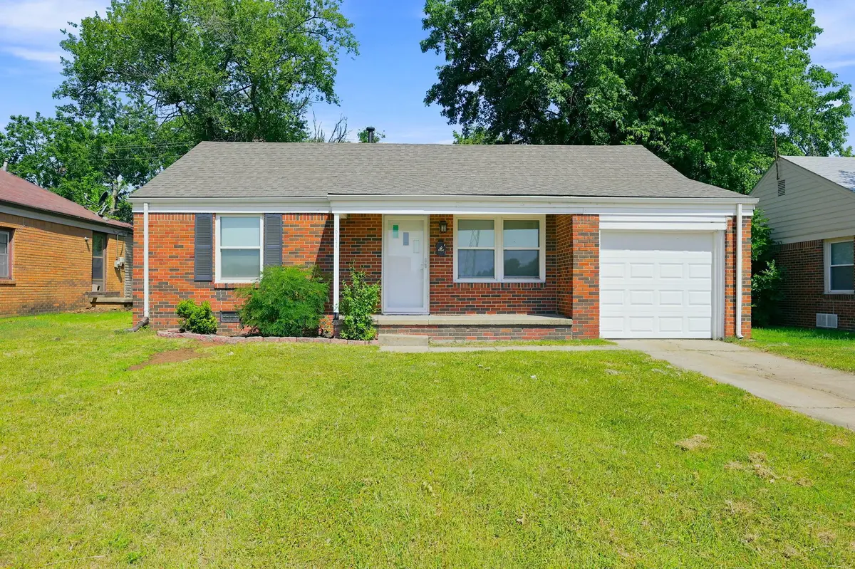 641 S Apache Dr, Wichita, KS 67207 - #1