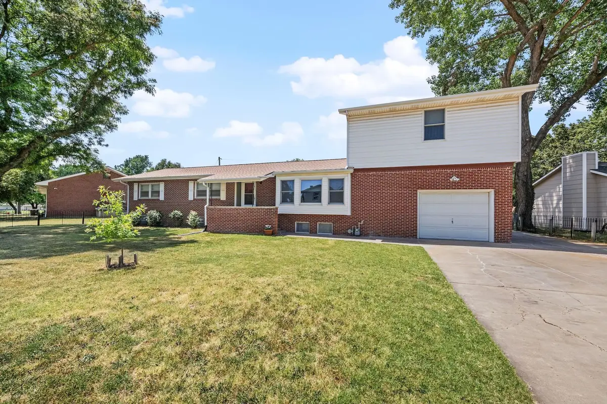 6321 N Ulysses St, Park City, KS 67219-1721 - #1