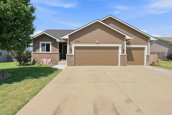 2919 N Emerson St, Derby, KS 67037