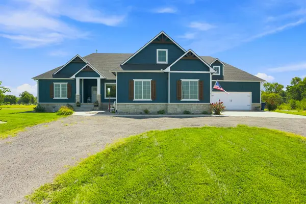1042 N Lake Road, Cheney, KS 67025-7706