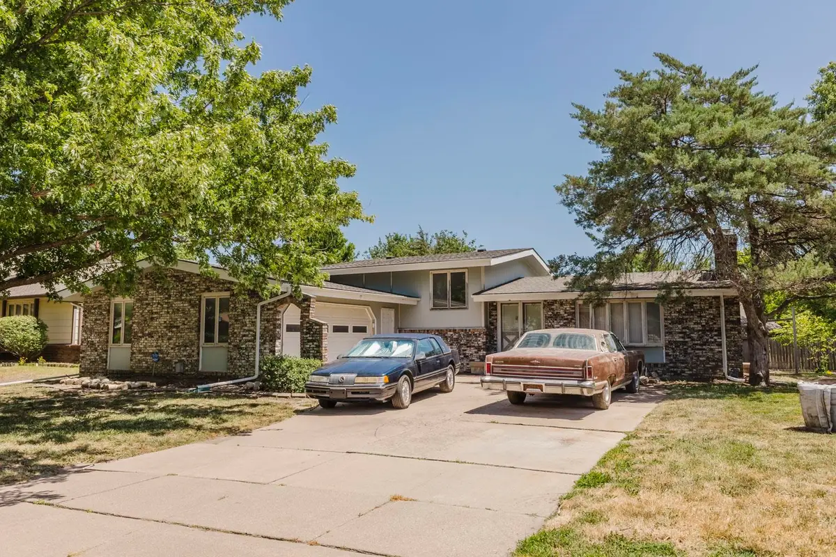 8606 E Cherry Creek, Wichita, KS 67207 - #1