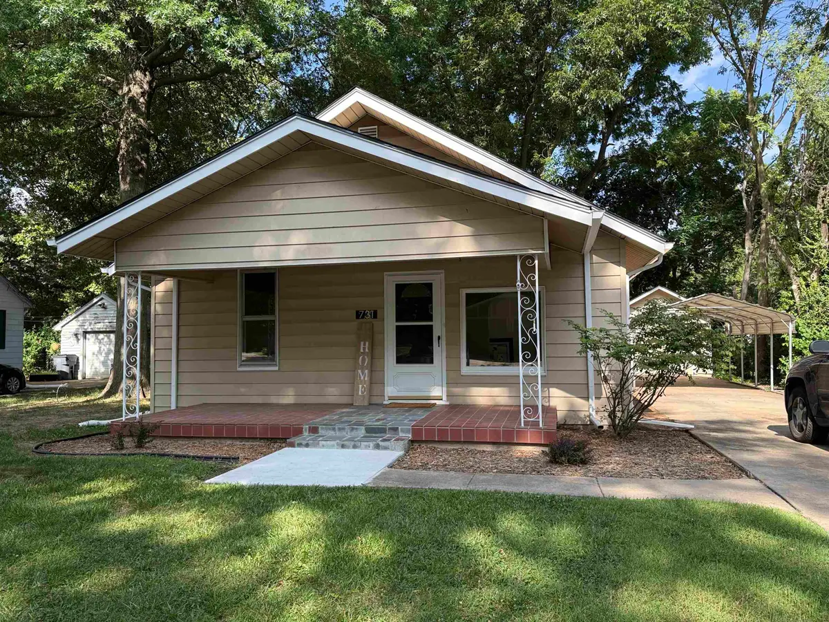 731 S Belmont St, Wichita, KS 67218 - #1