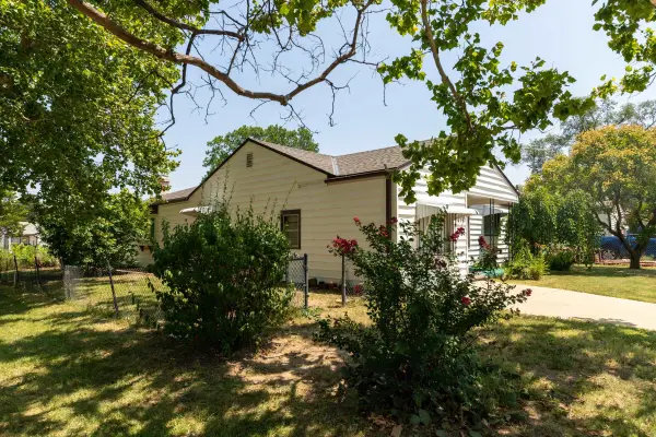 2656 N Poplar St, Wichita, KS 67219
