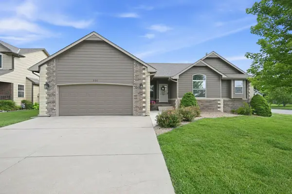 920 N Mountain, Andover, KS 67002