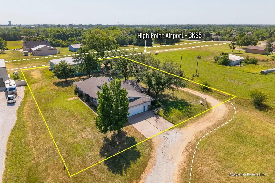 12 N Hawthorne, Valley Center, KS 67147 - #2