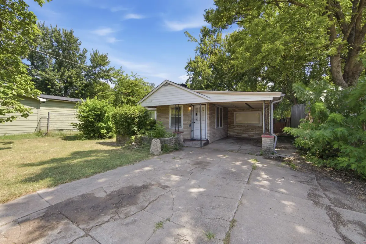 1925 W Mccormick, Wichita, KS 67213 - #1