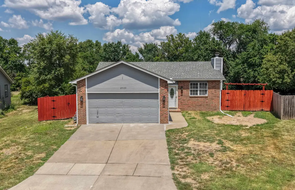 2530 N Beacon Hill St, Wichita, KS 67220 - #1