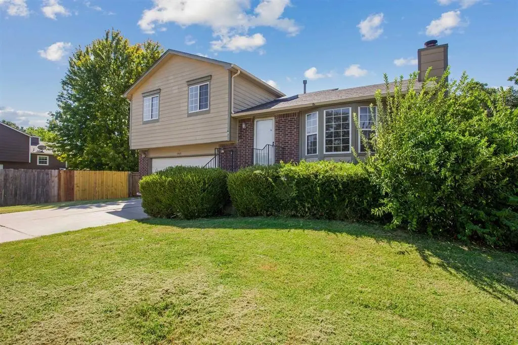 2425 N Beacon Hill, Wichita, KS 67220 - #1