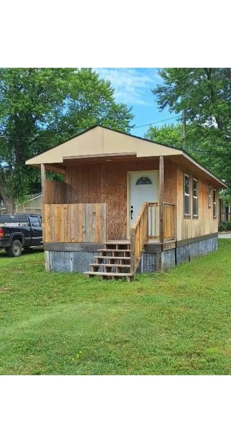 140 W Grove, Canton, KS 67428 - #1