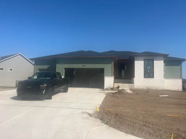 3997 N Estancia Ct, Wichita, KS 67205
