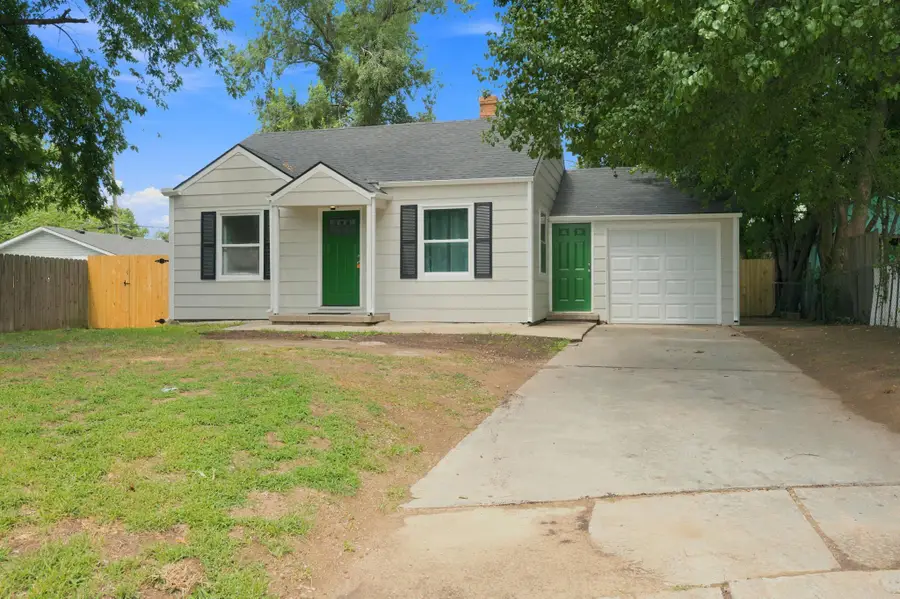 620 W North Ct, Wichita, KS 67204 - #2
