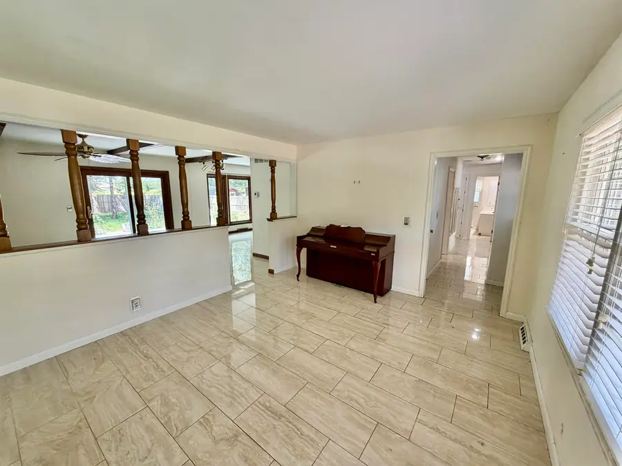 6832 E Farmview Ln, Wichita, KS 67206 - #2