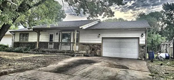 2820 S Custer Ave, Wichita, KS 67217