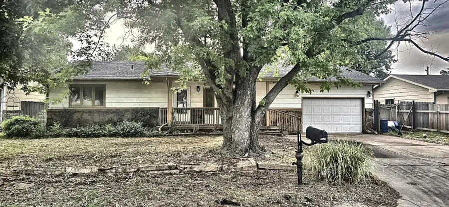 2820 S Custer Ave, Wichita, KS 67217 - #3